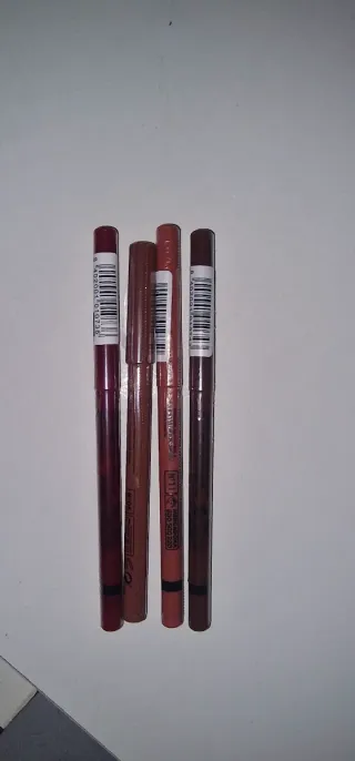 Labiales y perfiladores tonos marrones y morados