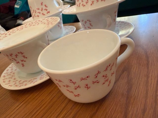 Juego de 12 tazas de porcelana