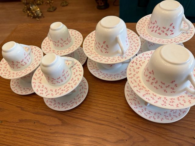 Juego de 12 tazas de porcelana