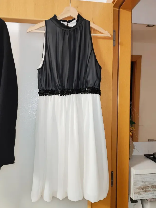 Vestido negro y blanco