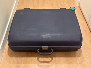 Maleta Samsonite Rígida con Ruedas 