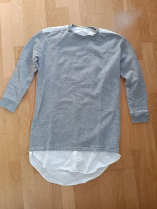 Vestido Sudadera Gris con Camisa Blanca
