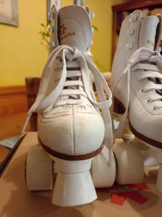 Patines Tijuana Talla 32 Blancos