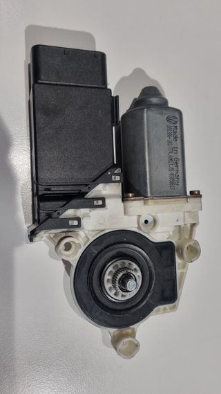 Motor elevalunas delantero derecho golf 4