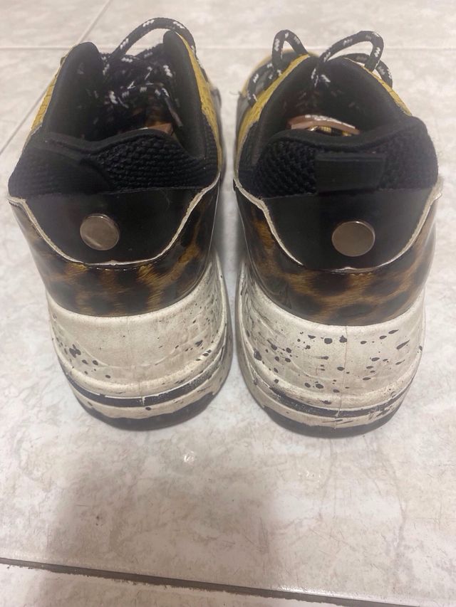 Zapatillas Xti Negro y Amarillo