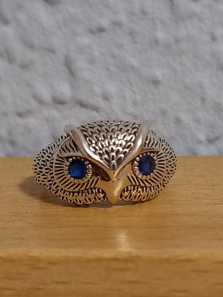 Anillo búho ojos azules plata