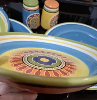 Set 2 piatti + sale e pepe ceramica lui e lei