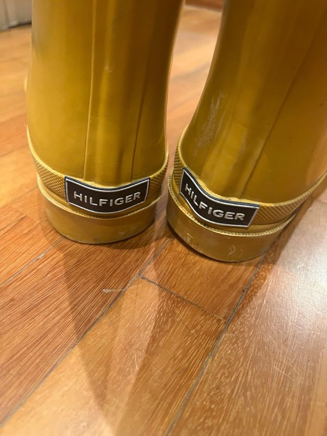 Botas de agua Tommy Hilfiger amarillas y negras