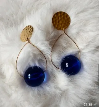 Pendientes aro dorado con bola azul