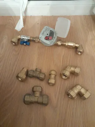 Contador agua y accesorios latón