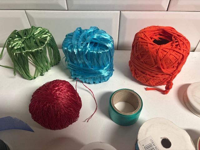 Lote de hilos y lanas para costura