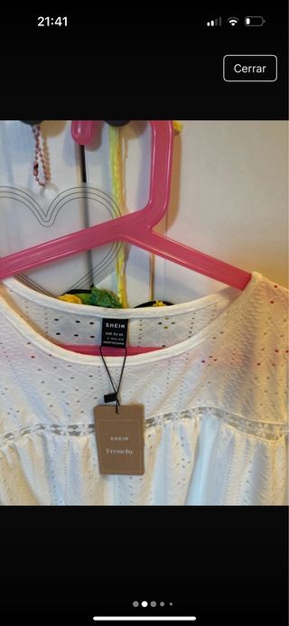 Camiseta blanca Shein bordada