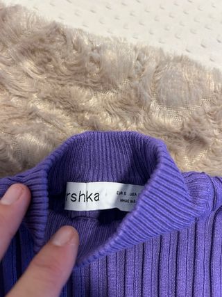 Jersey Bershka morado cuello alto