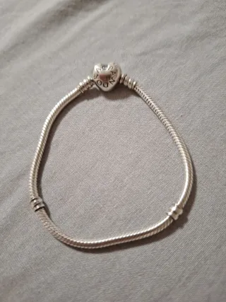 Pulsera Pandora,4 charms,con cierre de seguridad 