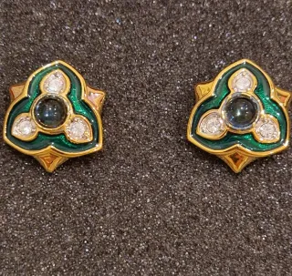 Pendientes Cabouchon vintage bañados oro,esmalte