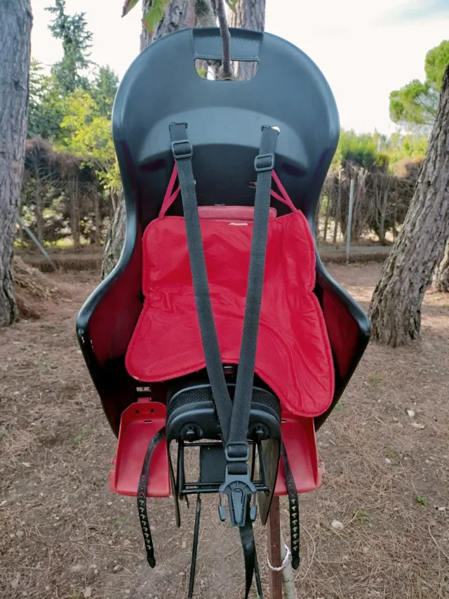 Sillín bici bebé rojo y negro