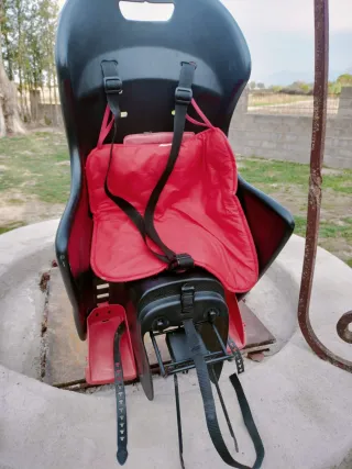 Sillín bici bebé rojo y negro