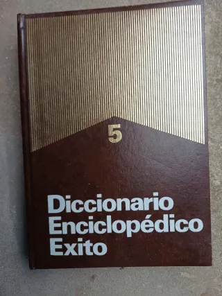 Diccionario Enciclopédico Éxito - Tomo 5