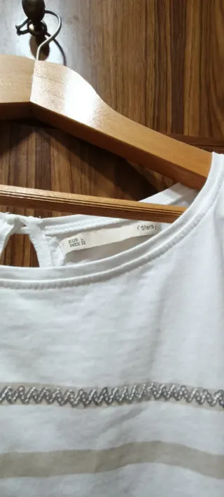 Camiseta Sfera Rayas Beige y Blanca