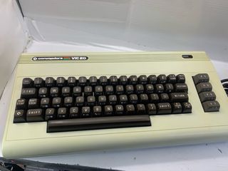 Commodore VIC-20 Colour Computer