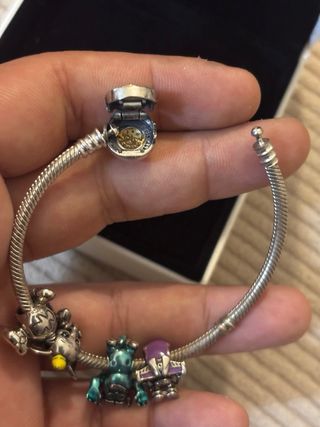 Pulsera Pandora Cierre Oro 14K + 4 Charms Disney