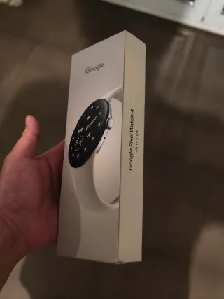 *Non aperto* Google Pixel Watch 4 LTE 45 mm 