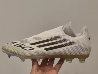 Bota Adidas F50 League LL FG/MG Talla 44.5