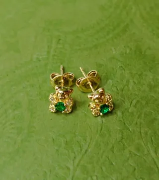 Pendientes Oso Oro Laminado con Esmeralda