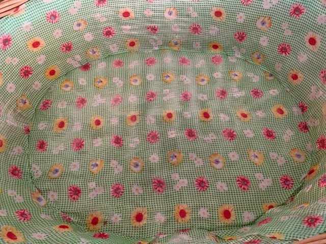 Cesta mimbre forrada para perros