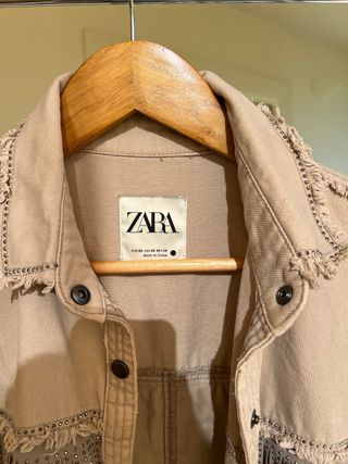 Chaqueta Zara Flecos Beige