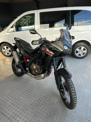Honda Africa Twin 2025 NUEVA.