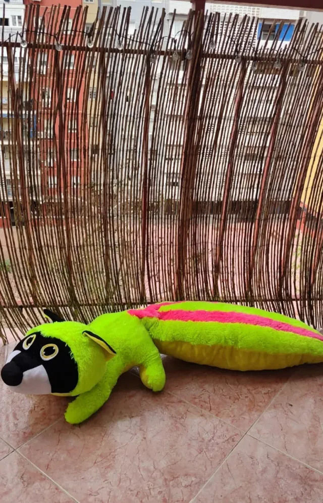 Peluche zorro gigante con rana gigante de regalo