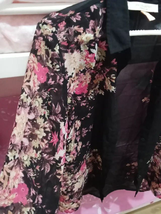 Camisa flores Bershka