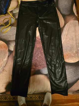 Pantalon de piel negro
