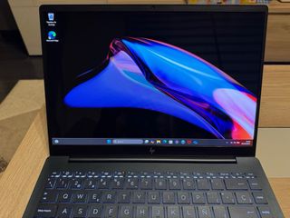 Portátil HP Pavilion Plus 14-EH1008NS Negro/Gris