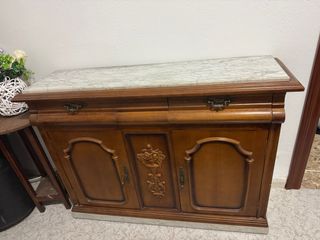 Mueble recibidor madera y mármol
