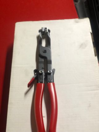 Alicates para abrazaderas de coche