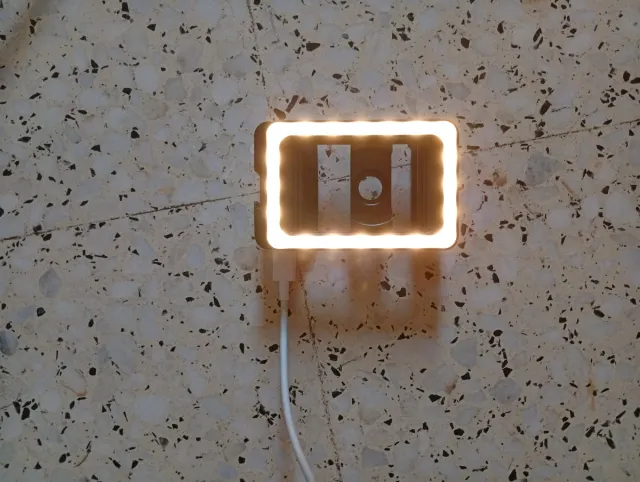 APL Clip Fill Light Multifuncional