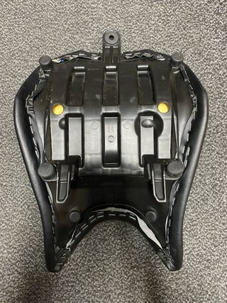 Suzuki GSX S1000 
Asiento Bajo Confort