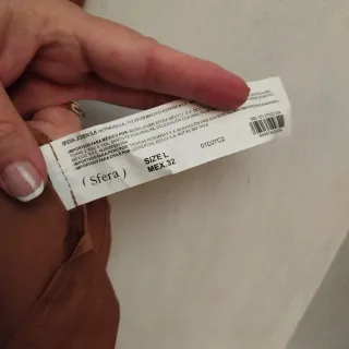 Falda marrón con volantes