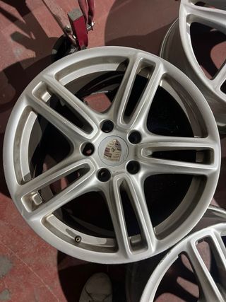 Llantas Porsche Panamera Turbo 19”