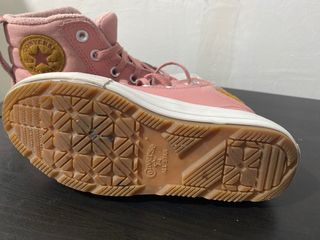 Zapatillas Converse niña rosa número 34.