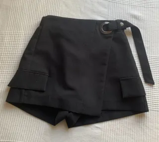 Falda pantalón Bershka negra