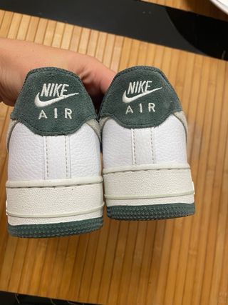 Nike Air Force 1 Blancas y Verdes Talla 39