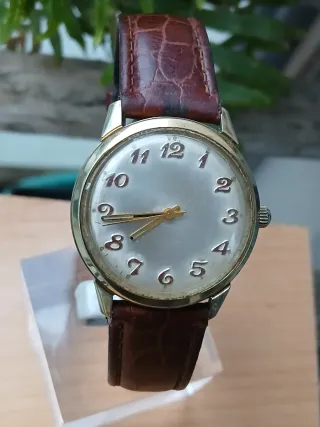 Reloj Bulova Automático Dorado y Marrón