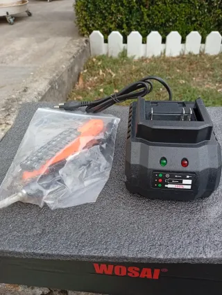 Taladro WOSAI WS-L8 + 2 Baterías 20V,con pin Makit
