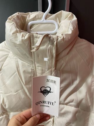 Chaqueta blanca acolchada talla M