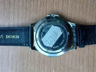 Reloj Radiant Cuarzo Esfera Blanca