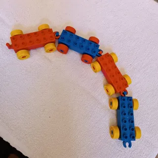 Lote 4 plataformas ruedas Lego Duplo Original 