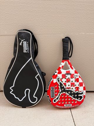 Raqueta de pádel Puma con funda